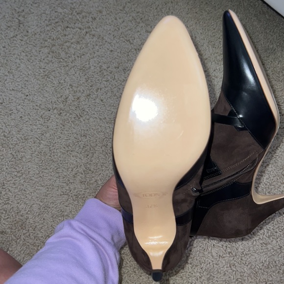 TOD’S Buckle Pointed Toe Boots - Picture 4 of 5